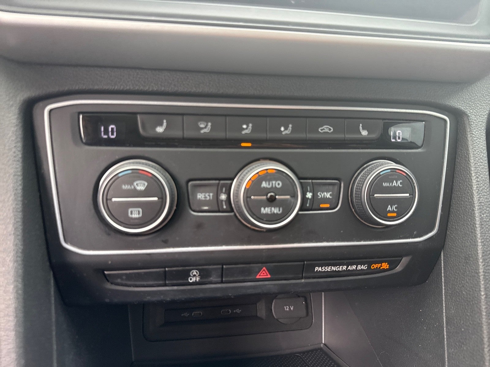 2021 Volkswagen Atlas 2021.5 3.6L V6 SE w/Technology FWD