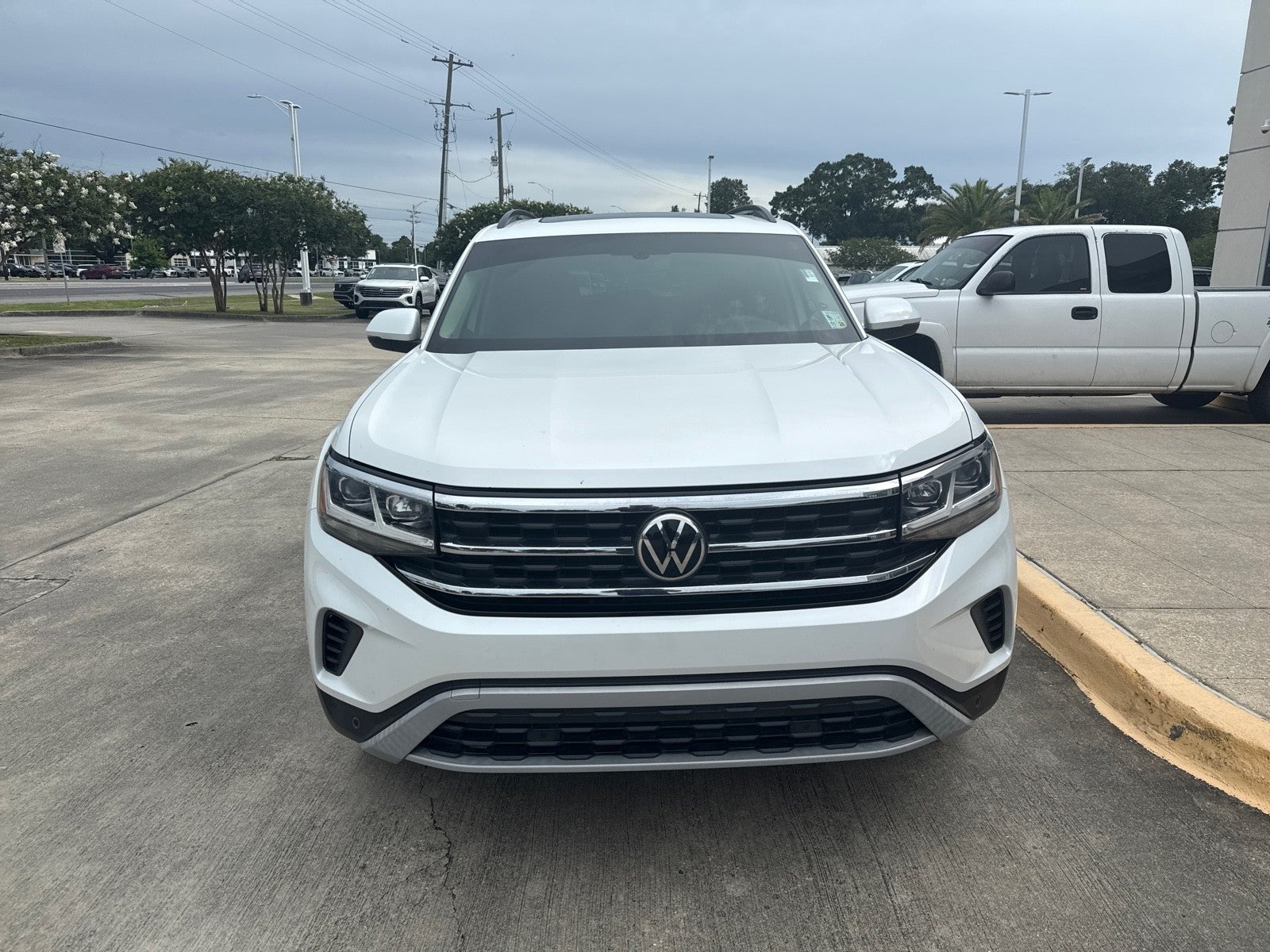 2021 Volkswagen Atlas 2021.5 3.6L V6 SE w/Technology FWD
