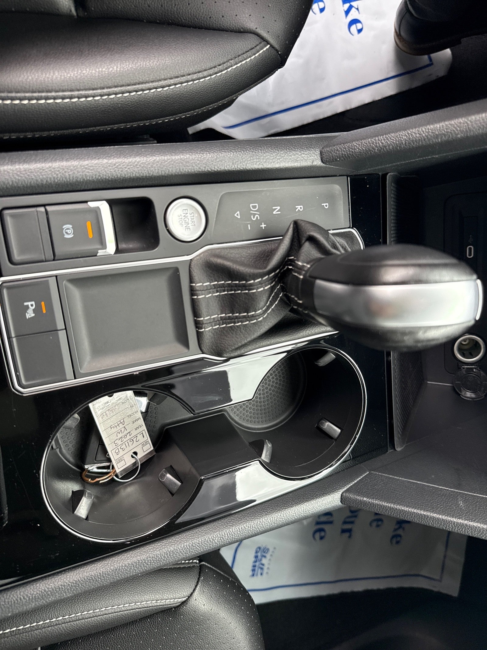 2023 Volkswagen Atlas 3.6L V6 SE w/Technology FWD