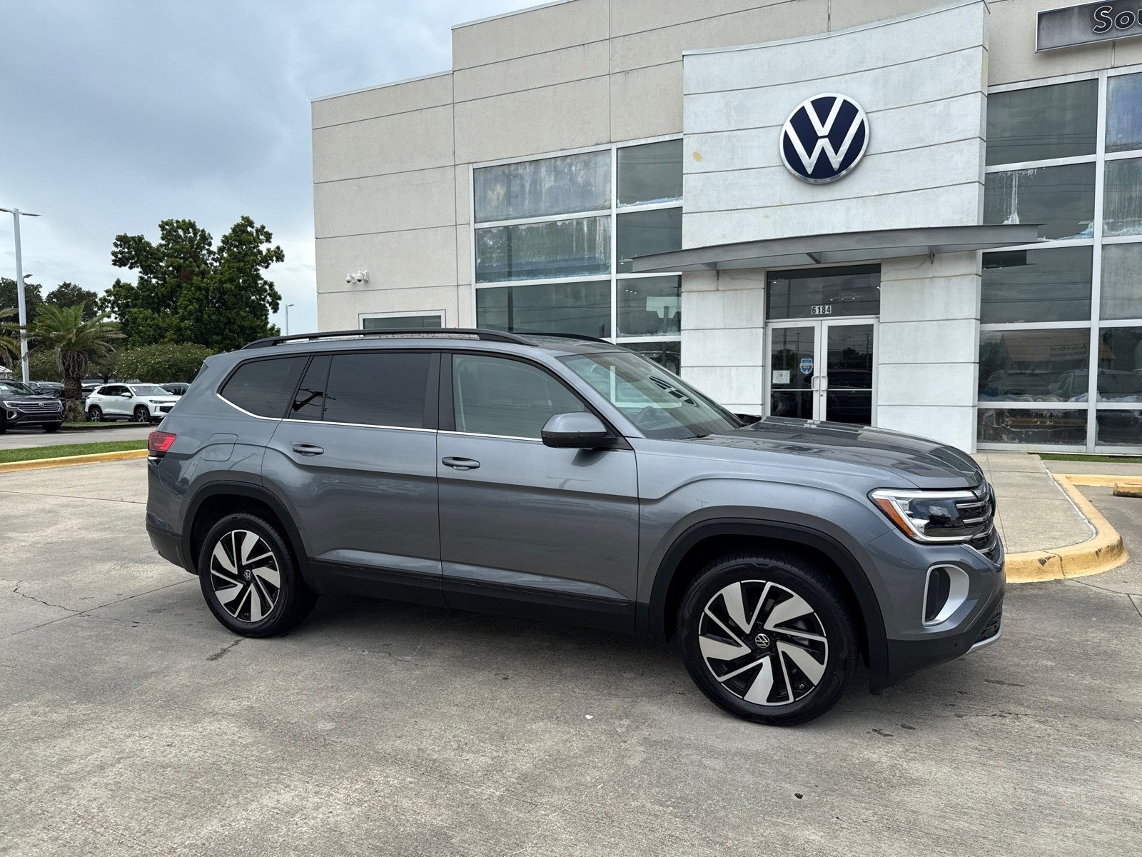 2024 Volkswagen Atlas 2.0T SE W/Technology Fwd