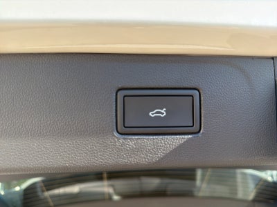 2027 Volkswagen Atlas SE w/Technology FWD