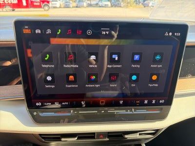 2027 Volkswagen Atlas SE w/Technology FWD