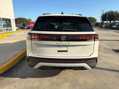 2027 Volkswagen Atlas SE w/Technology FWD