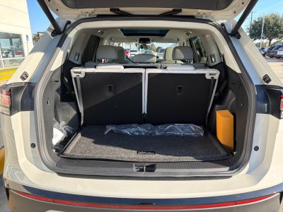 2027 Volkswagen Atlas SE w/Technology FWD