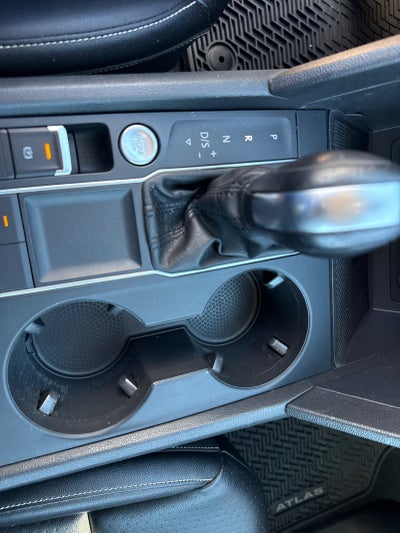 2021 Volkswagen Atlas 3.6L V6 SE w/Technology R-Line FWD *Ltd Avail*