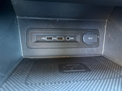 2021 Volkswagen Atlas 3.6L V6 SE w/Technology R-Line FWD *Ltd Avail*