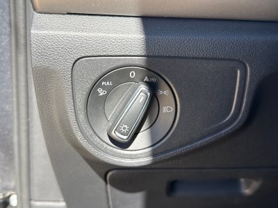 2021 Volkswagen Atlas 3.6L V6 SE w/Technology R-Line FWD *Ltd Avail*