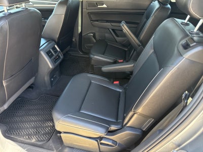 2021 Volkswagen Atlas 3.6L V6 SE w/Technology R-Line FWD *Ltd Avail*