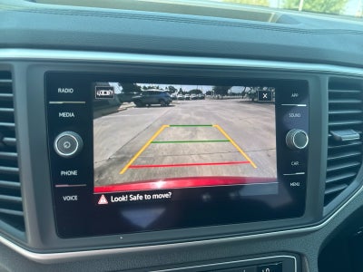 2021 Volkswagen Atlas 2021.5 3.6L V6 SE w/Technology R-Line FWD