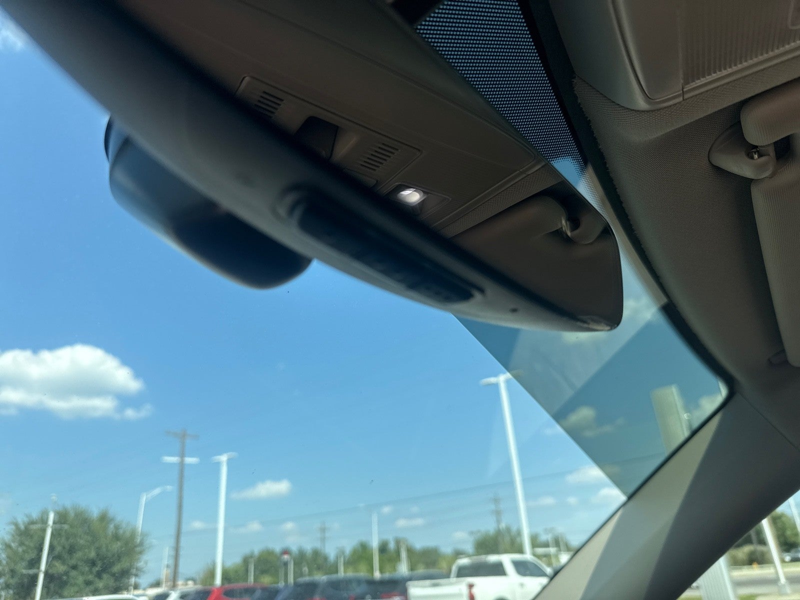 2021 Volkswagen Atlas 2021.5 3.6L V6 SE w/Technology R-Line FWD