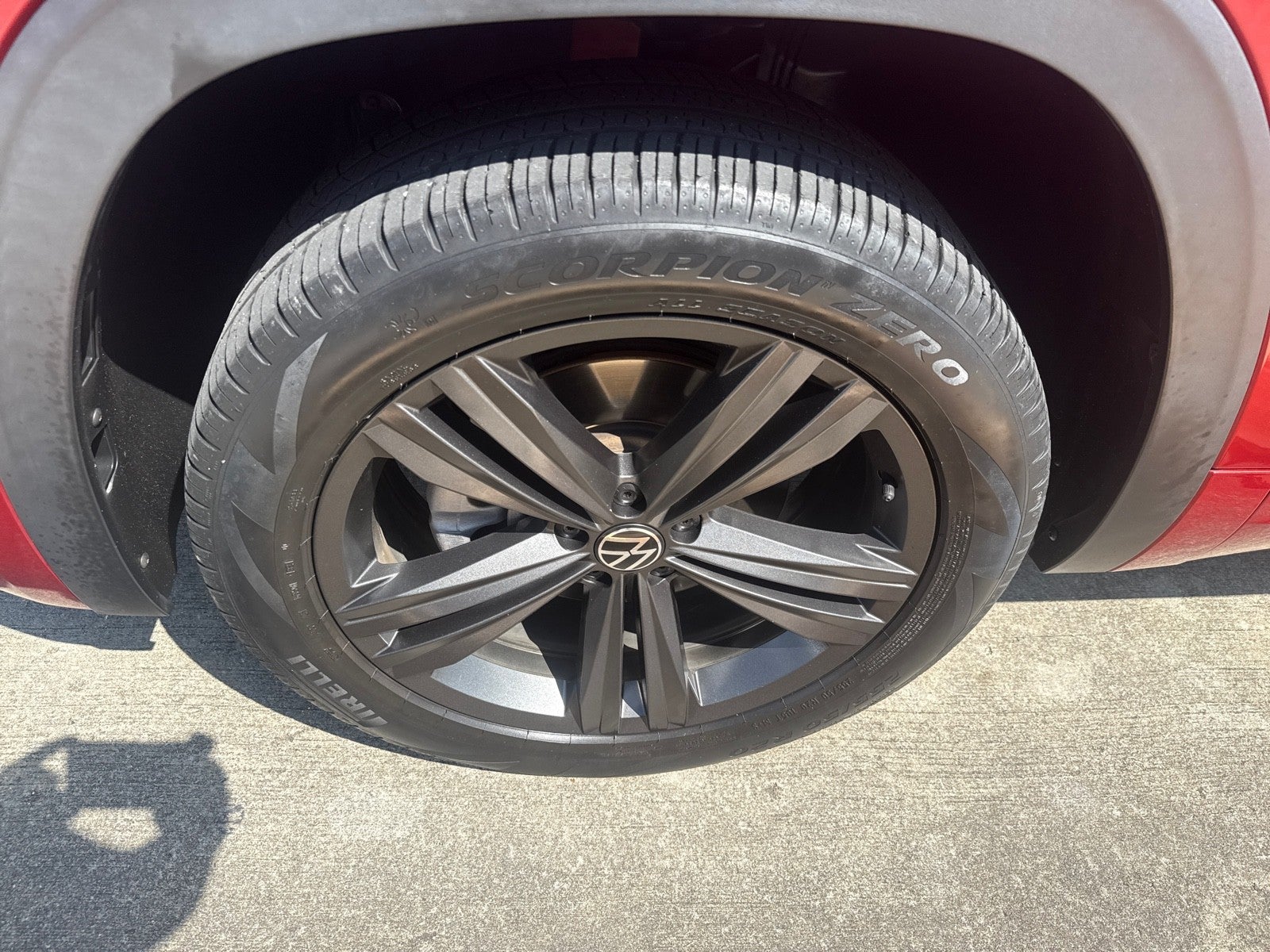 2021 Volkswagen Atlas 2021.5 3.6L V6 SE w/Technology R-Line FWD