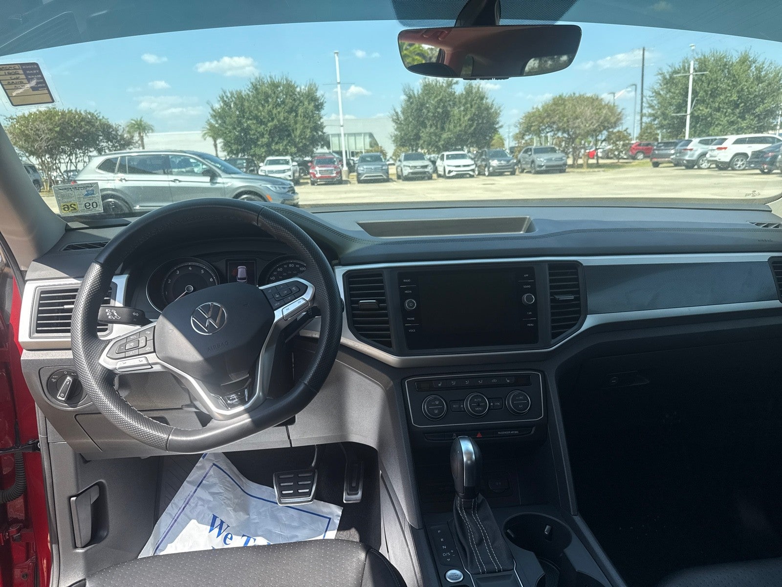 2021 Volkswagen Atlas 2021.5 3.6L V6 SE w/Technology R-Line FWD