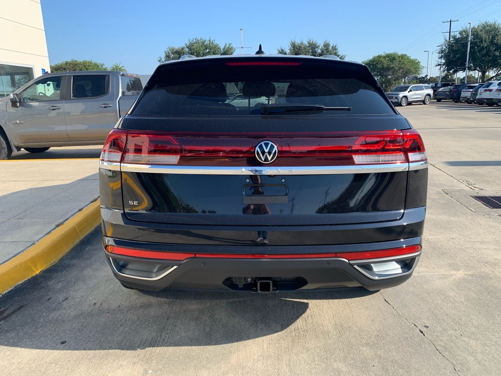 2026 Volkswagen Atlas Cross Sport 2.0T SE w/Technology FWD