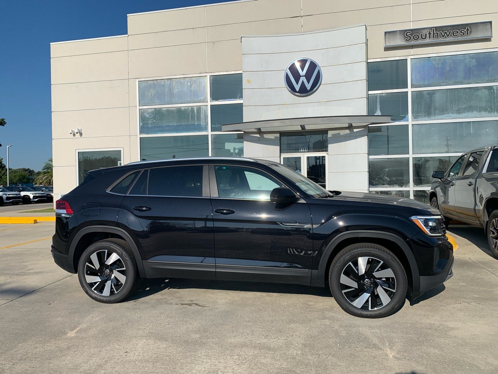 2026 Volkswagen Atlas Cross Sport 2.0T SE W/Technology