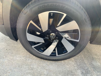 2026 Volkswagen Atlas Cross Sport 2.0T SE w/Technology FWD