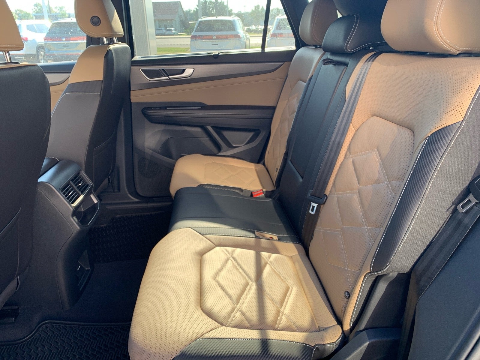 2026 Volkswagen Atlas Cross Sport 2.0T SE w/Technology FWD