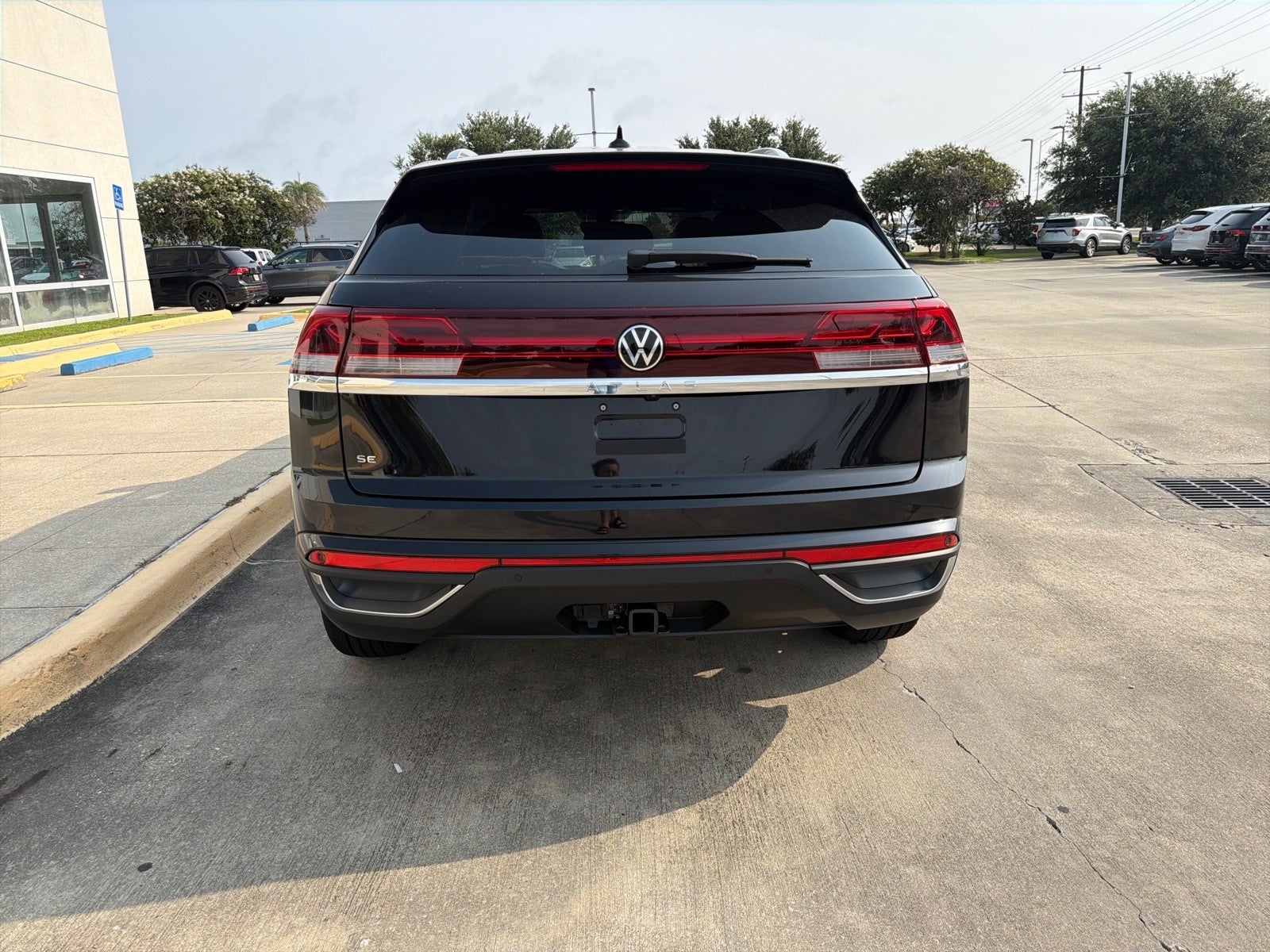 2026 Volkswagen Atlas Cross Sport 2.0T SE w/Technology FWD