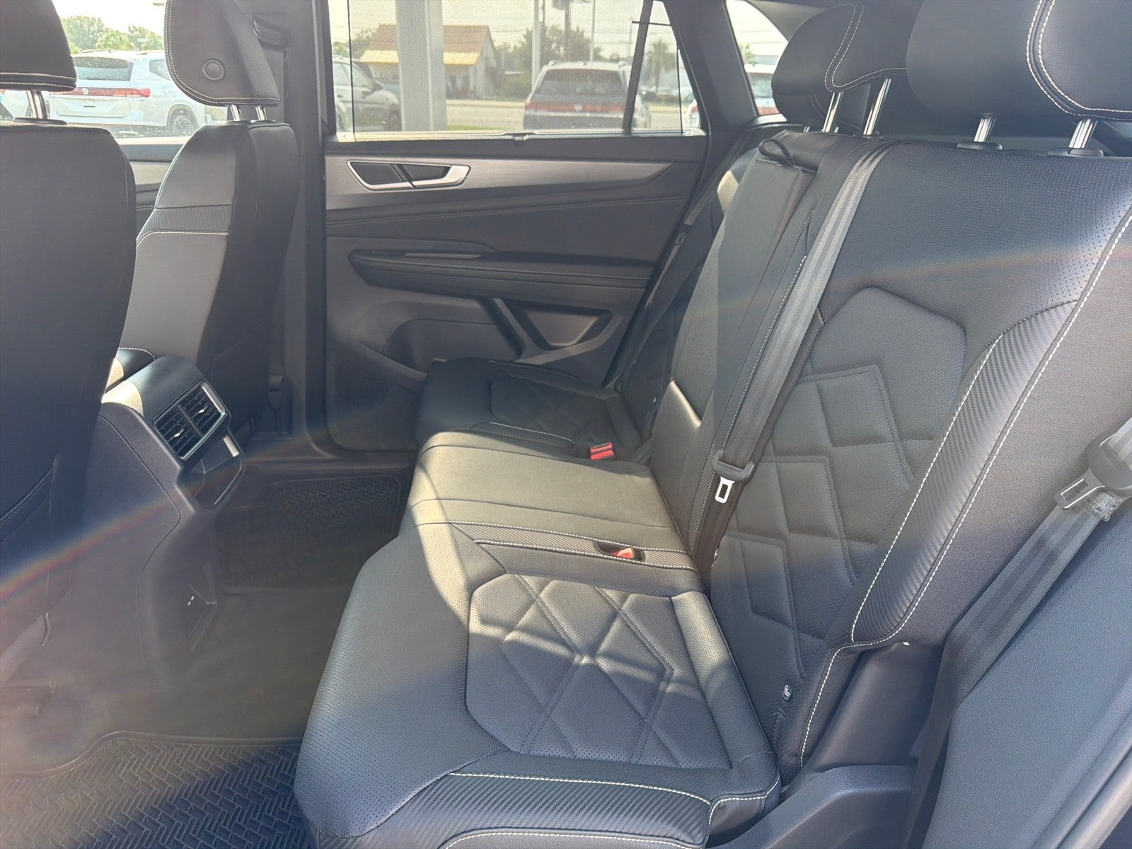 2026 Volkswagen Atlas Cross Sport 2.0T SE w/Technology FWD