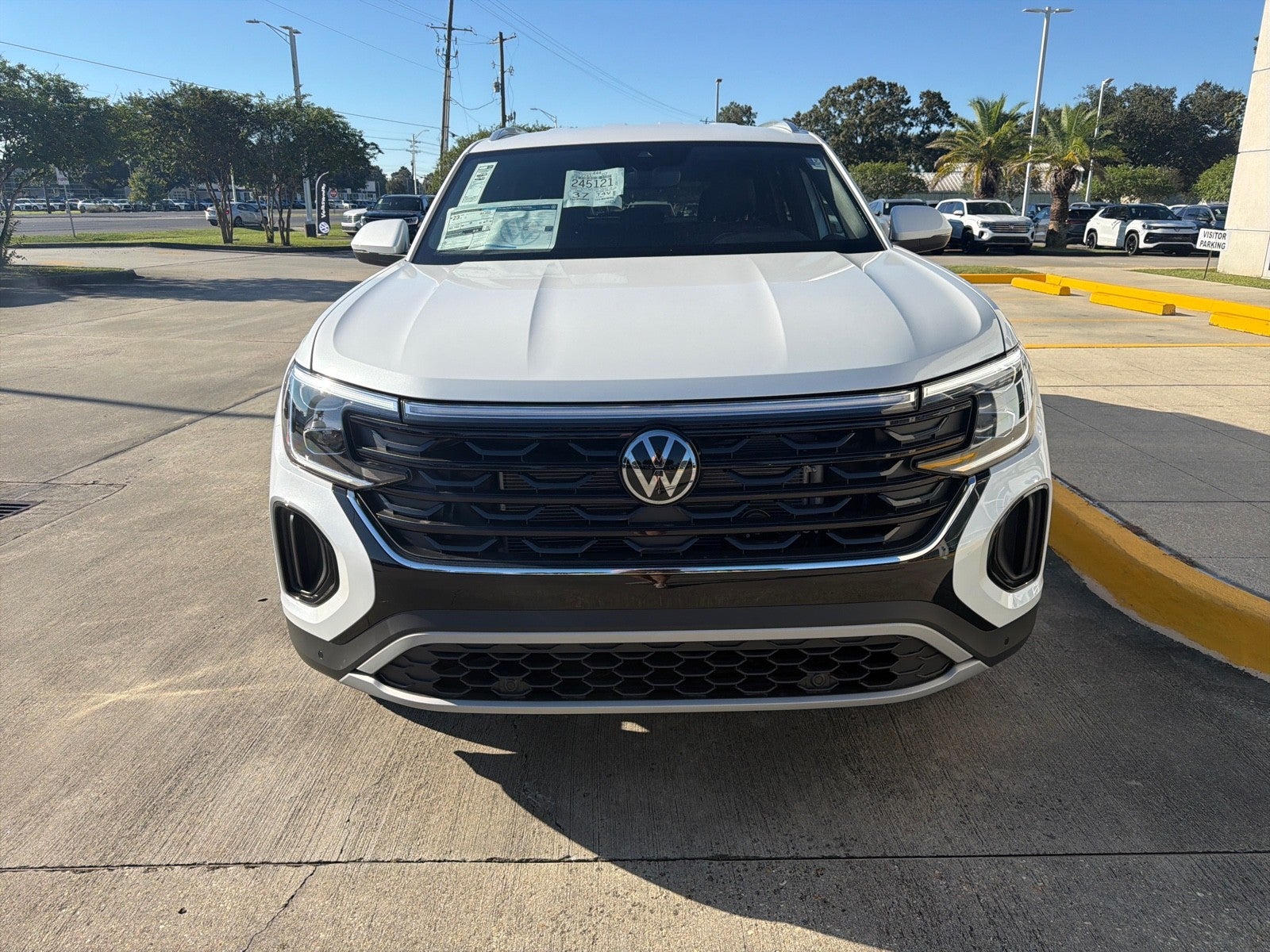 2026 Volkswagen Atlas Cross Sport 2.0T SE w/Technology FWD