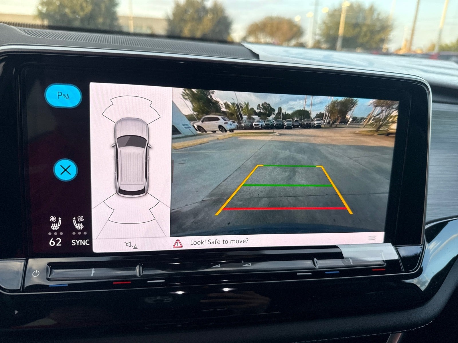 2026 Volkswagen Atlas Cross Sport 2.0T SE w/Technology FWD