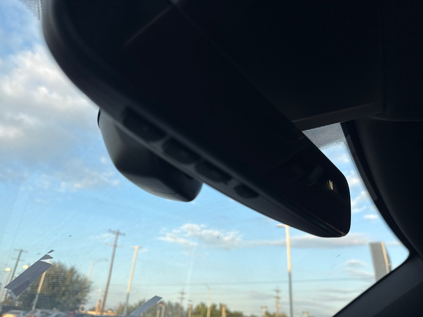 2026 Volkswagen Atlas Cross Sport 2.0T SE w/Technology FWD