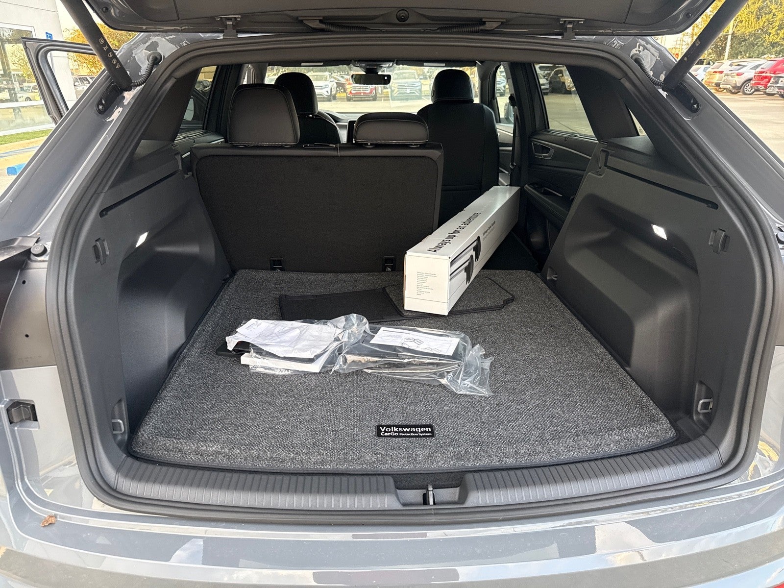 2026 Volkswagen Atlas Cross Sport 2.0T SE w/Technology FWD