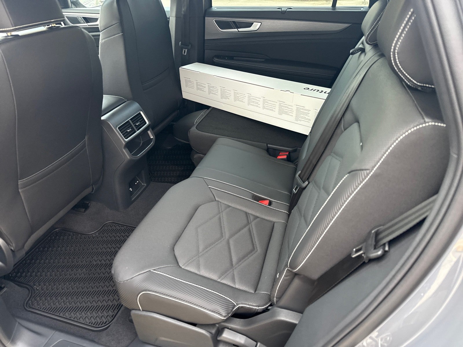 2026 Volkswagen Atlas Cross Sport 2.0T SE w/Technology FWD