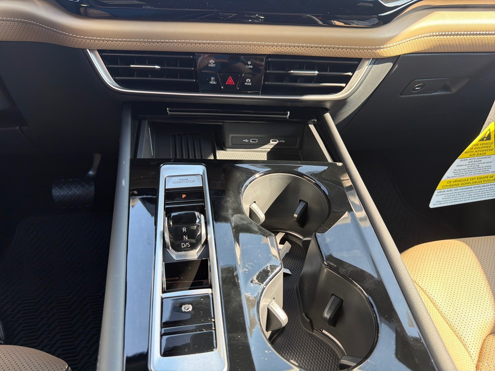2026 Volkswagen Atlas Cross Sport 2.0T SE w/Technology FWD