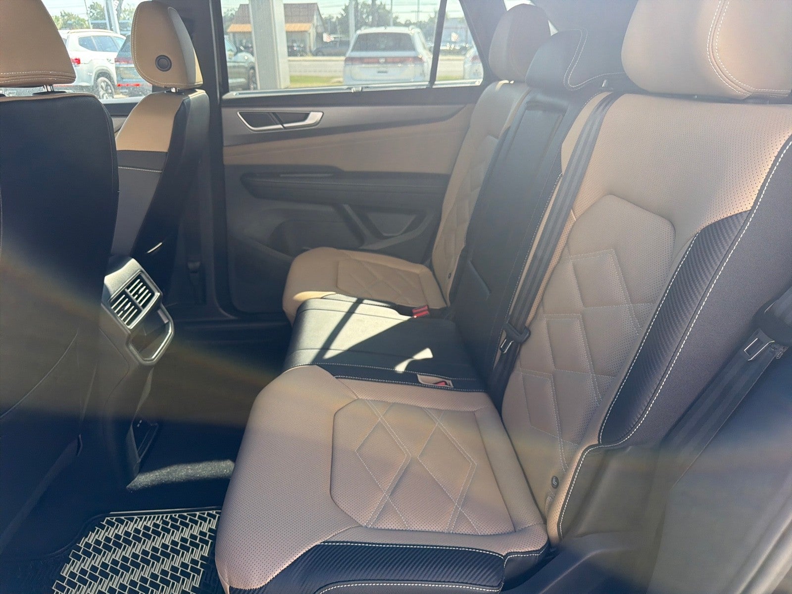 2026 Volkswagen Atlas Cross Sport 2.0T SE w/Technology FWD
