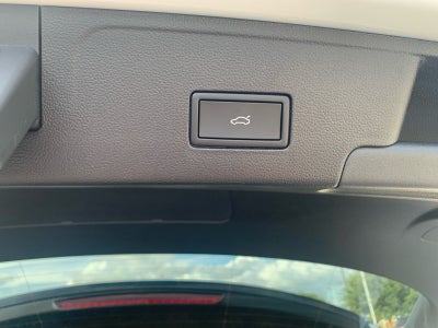 2026 Volkswagen Atlas Cross Sport 2.0T SE w/Technology FWD