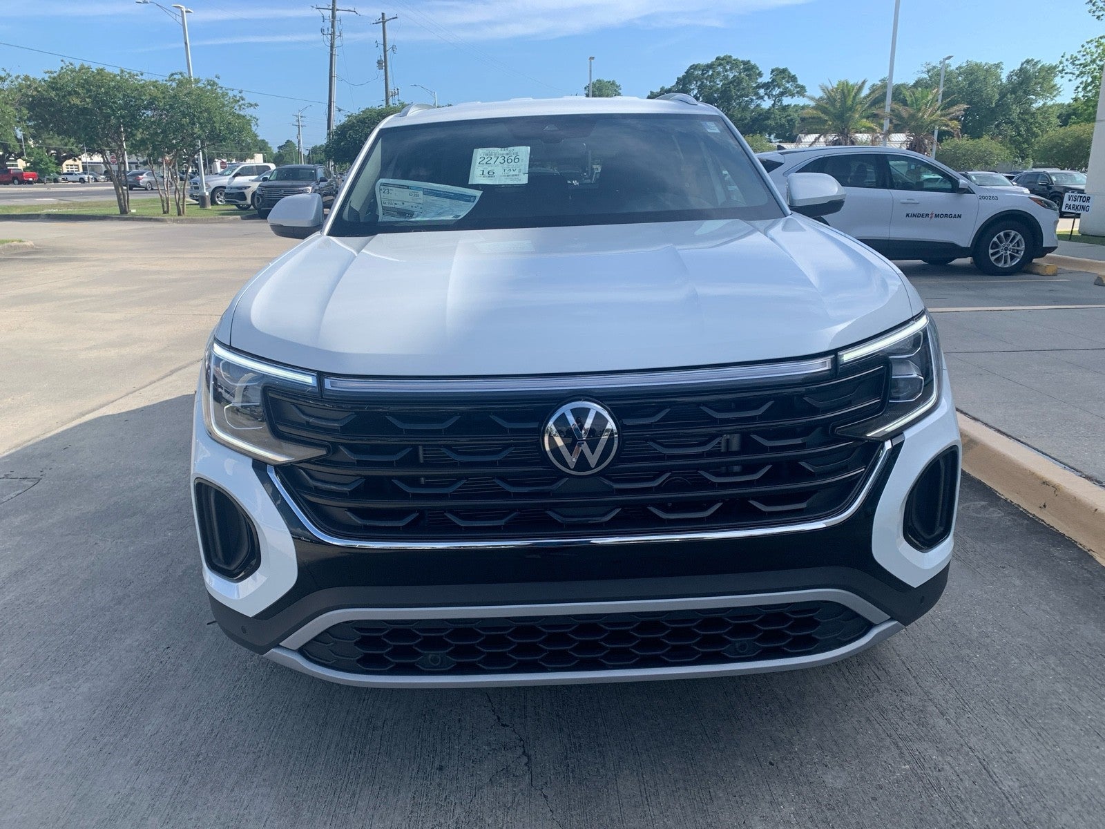 2026 Volkswagen Atlas Cross Sport 2.0T SE w/Technology FWD