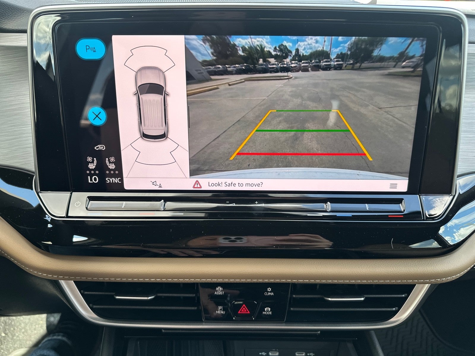 2026 Volkswagen Atlas Cross Sport 2.0T SE w/Technology FWD