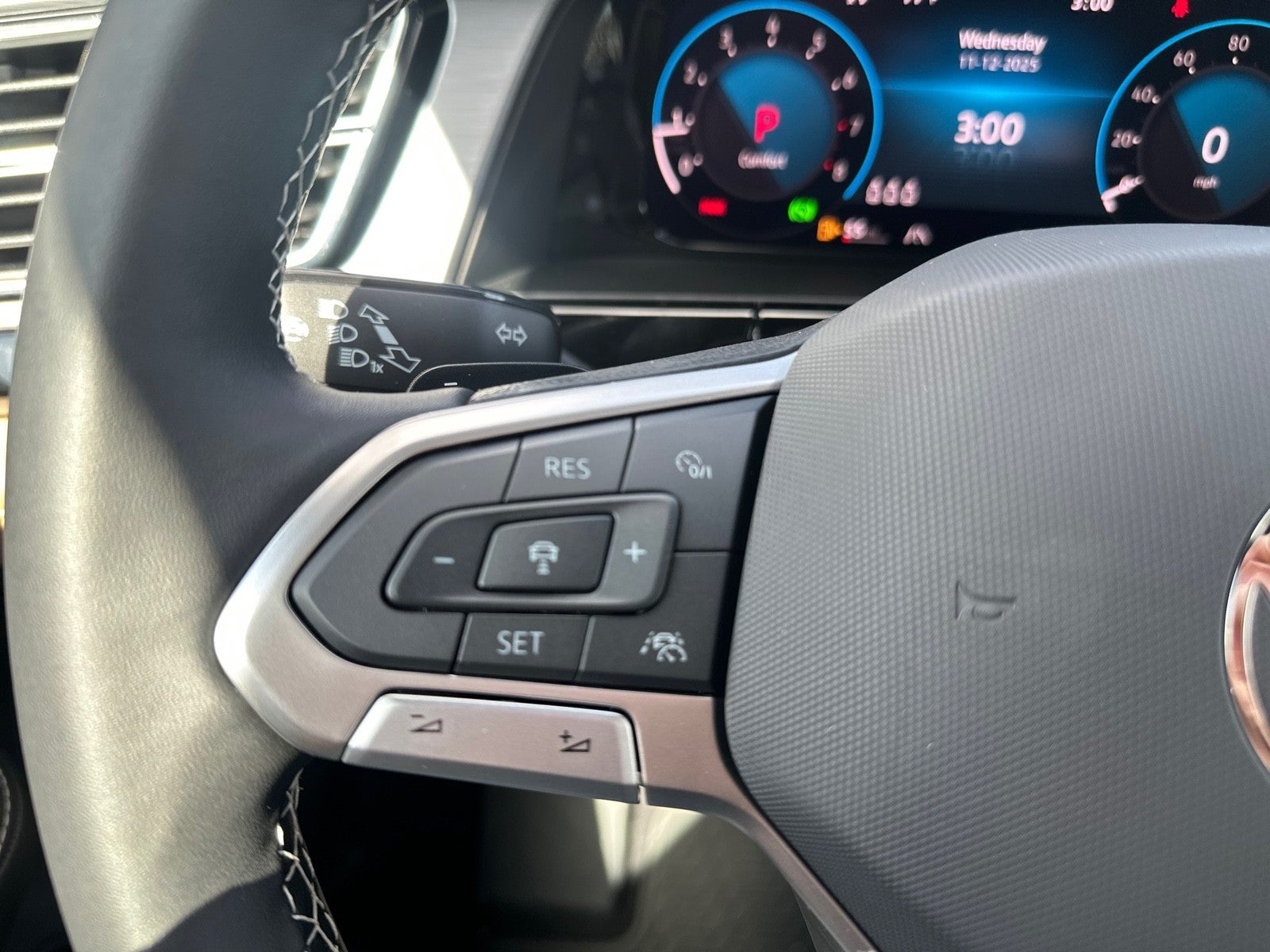 2026 Volkswagen Atlas Cross Sport 2.0T SE w/Technology FWD