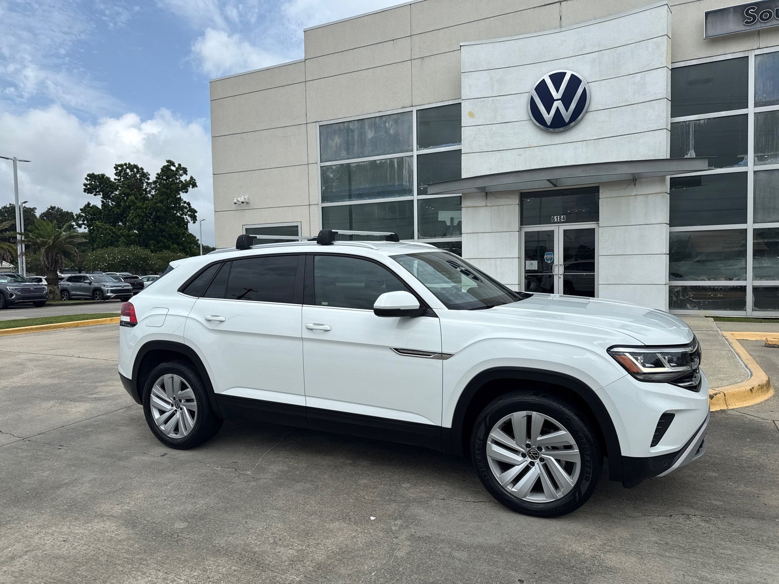 2023 Volkswagen Atlas Cross Sport 3.6L V6 SE W/Technology