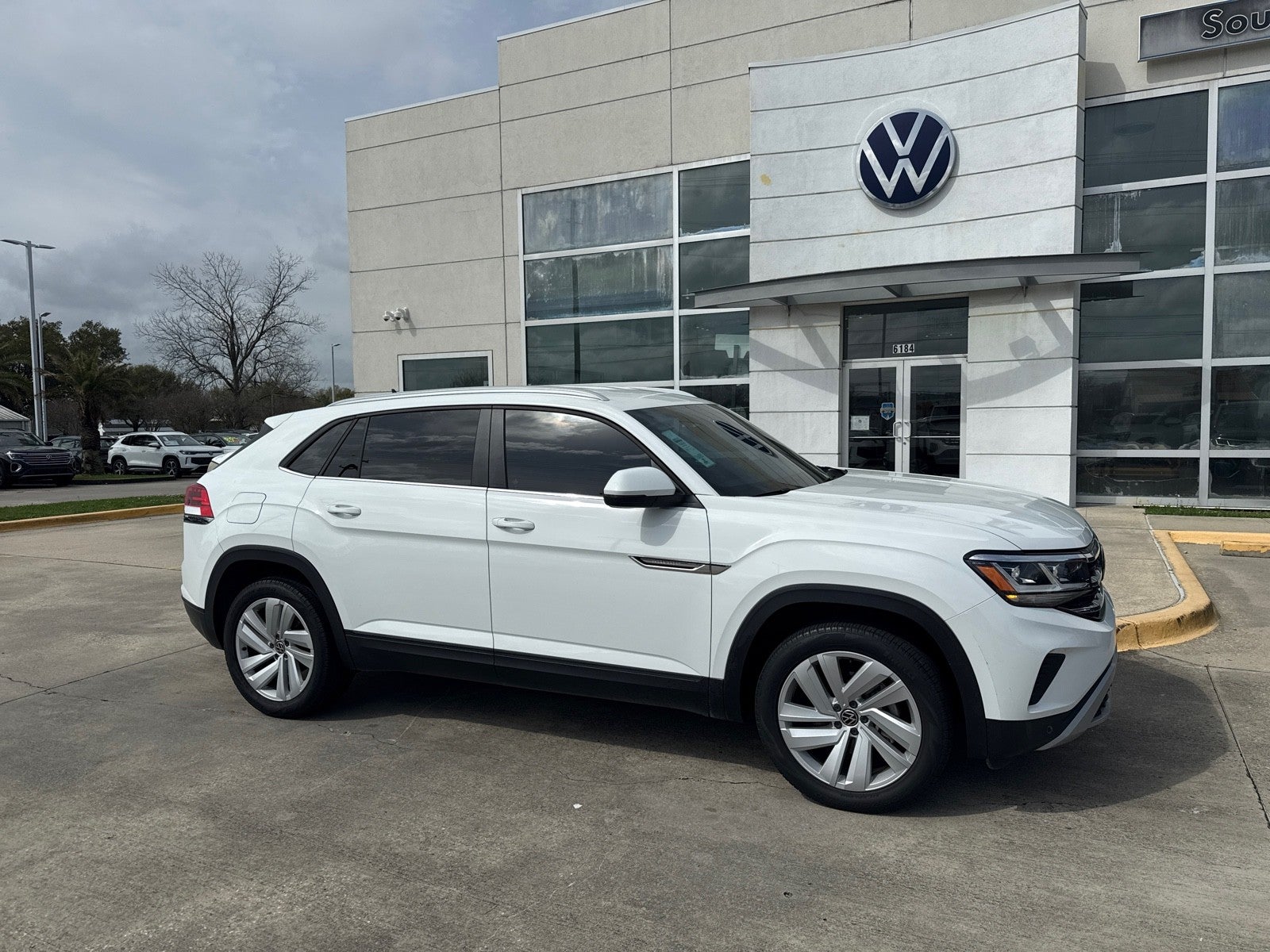2023 Volkswagen Atlas Cross Sport SE w/Tech