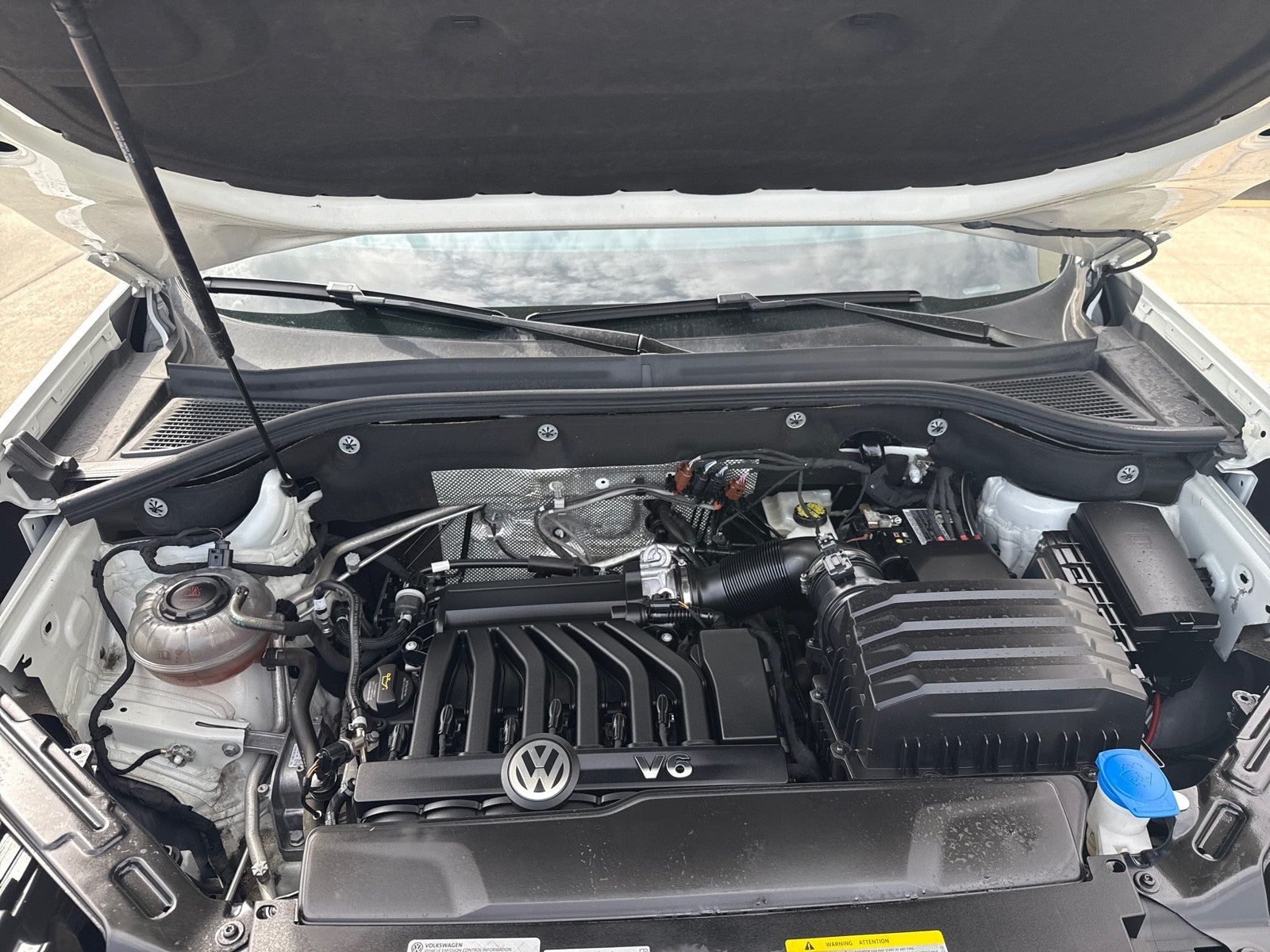 2023 Volkswagen Atlas Cross Sport 3.6L V6 SE w/Technology FWD