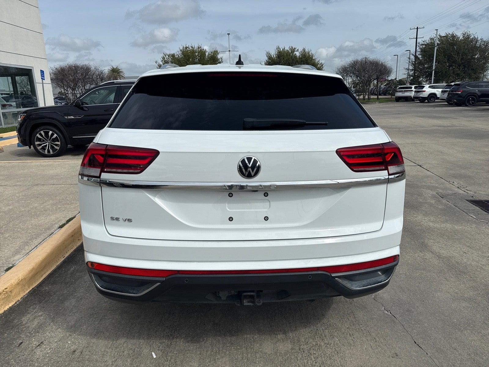 2023 Volkswagen Atlas Cross Sport 3.6L V6 SE w/Technology FWD