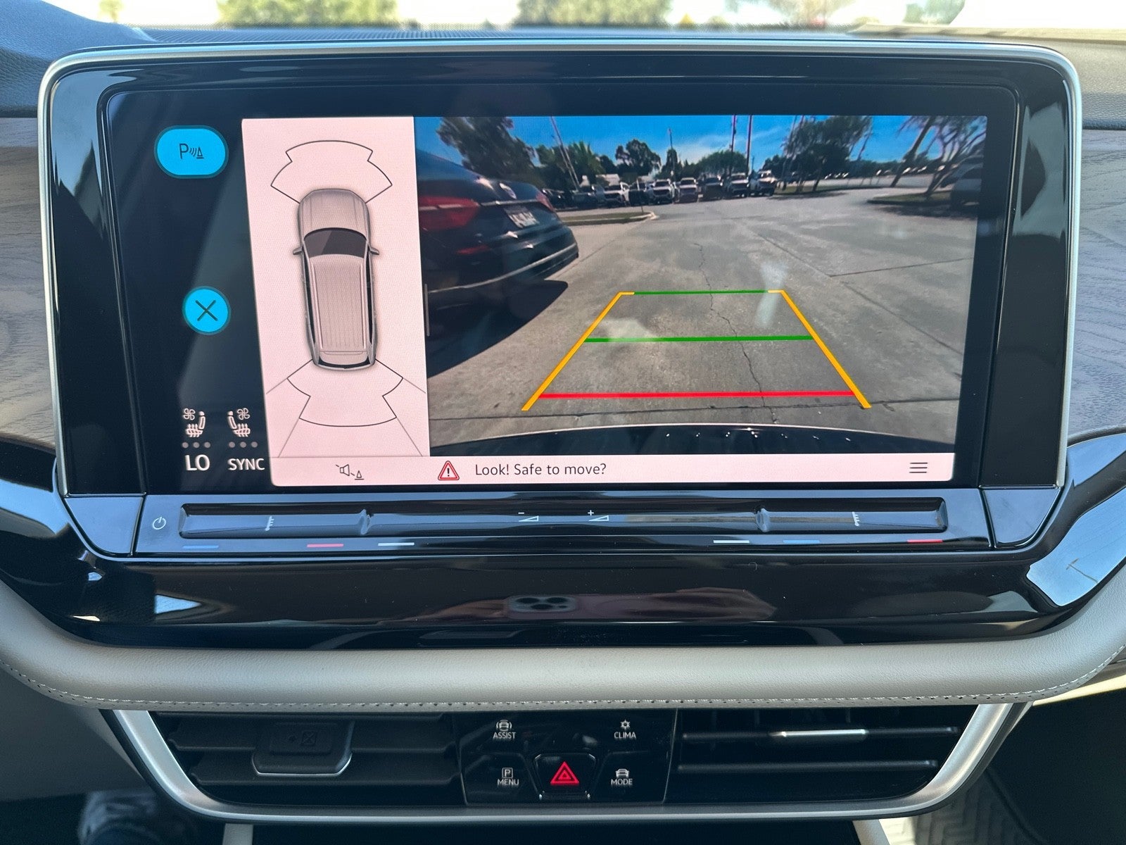 2026 Volkswagen Atlas 2.0T SE w/Technology FWD