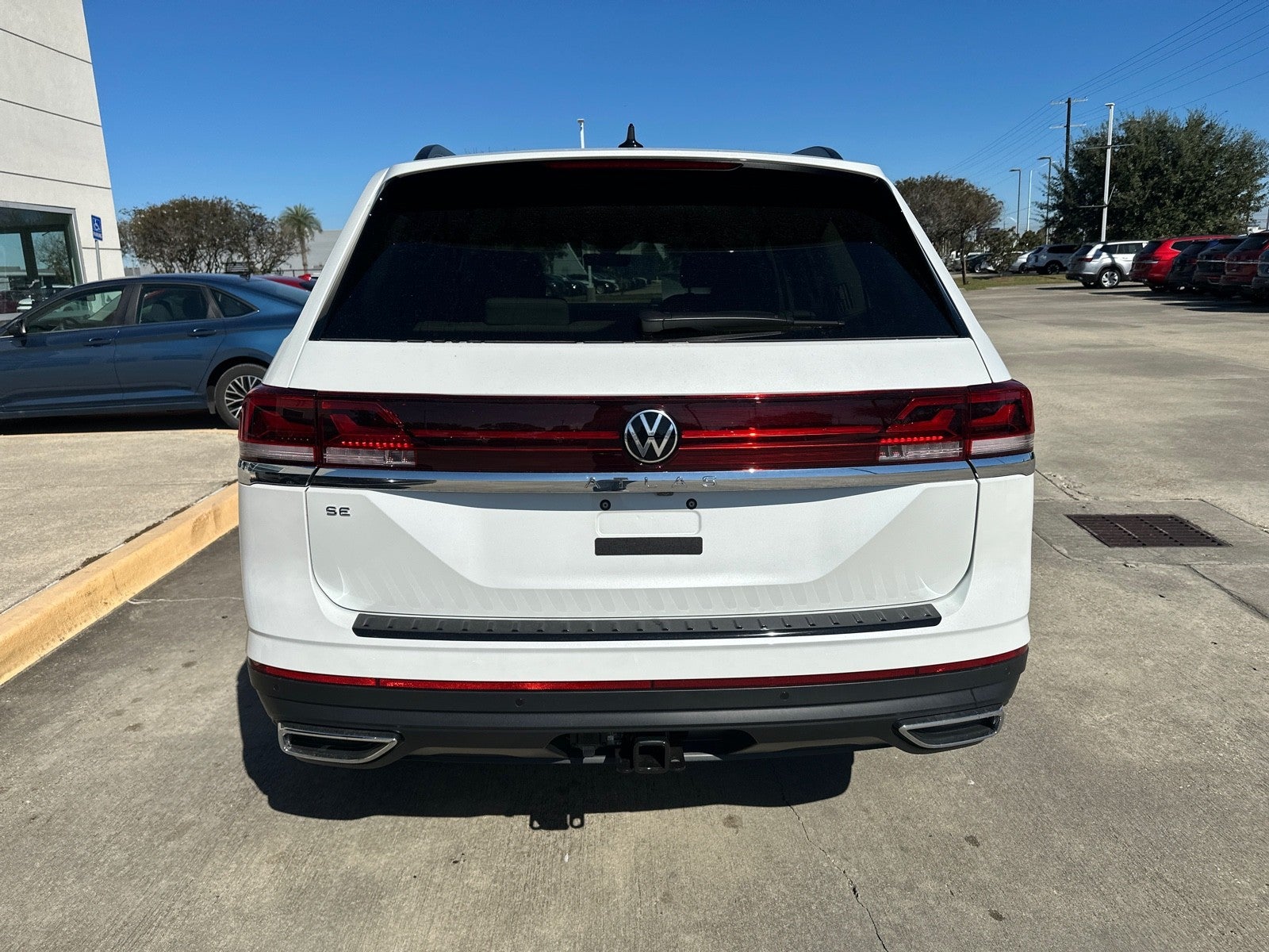 2026 Volkswagen Atlas 2.0T SE w/Technology FWD