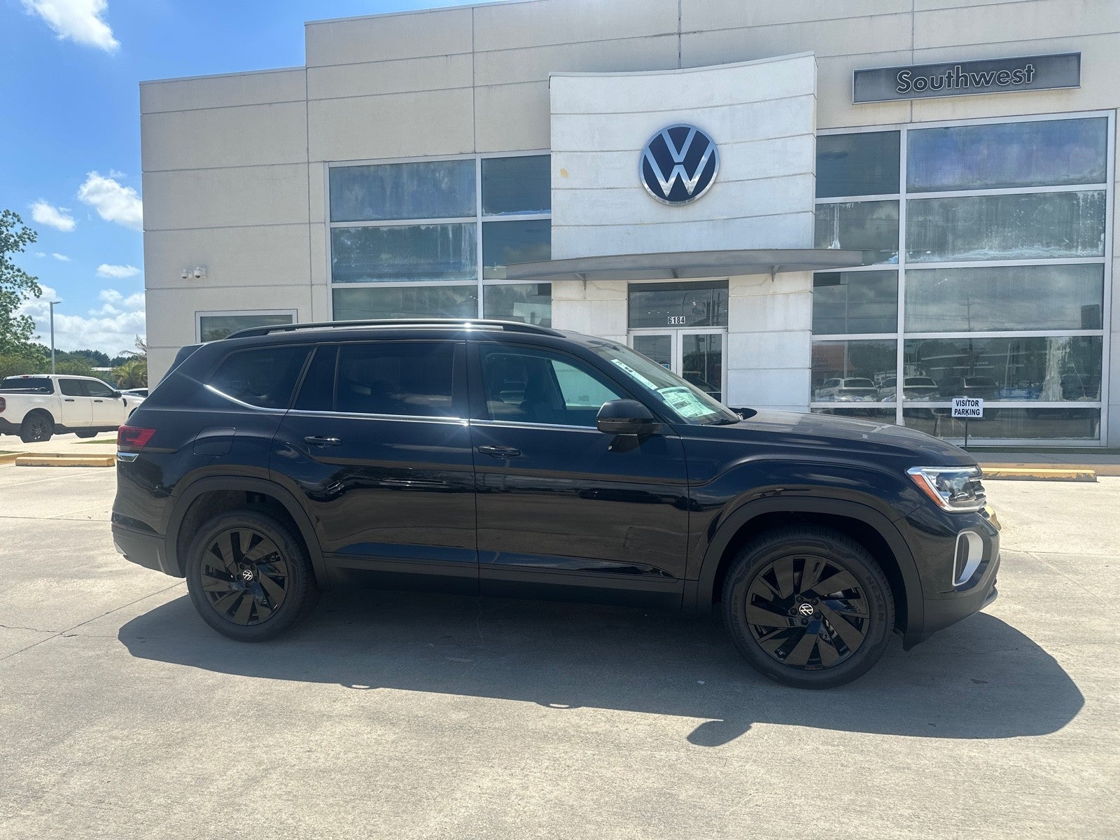 2026 Volkswagen Atlas 2.0T SE w/Technology FWD