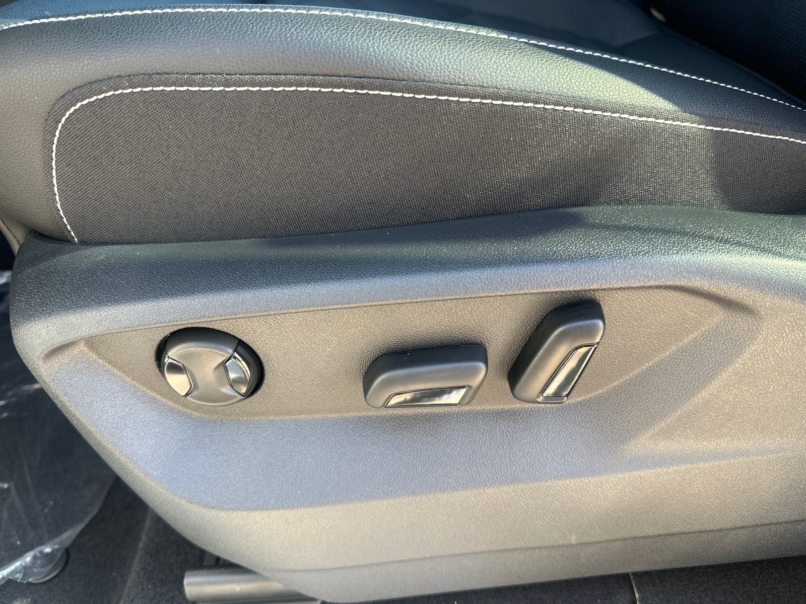 2026 Volkswagen Atlas 2.0T SE w/Technology FWD