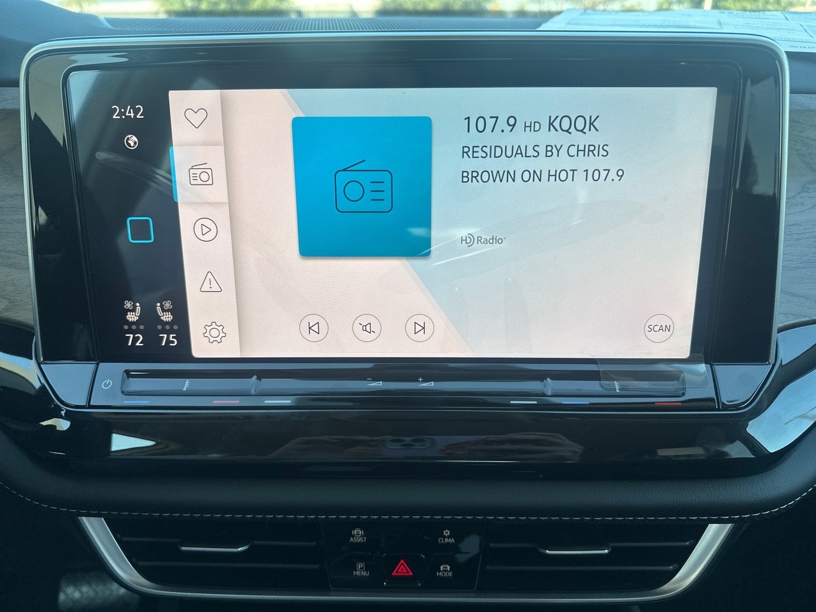 2026 Volkswagen Atlas 2.0T SE w/Technology FWD