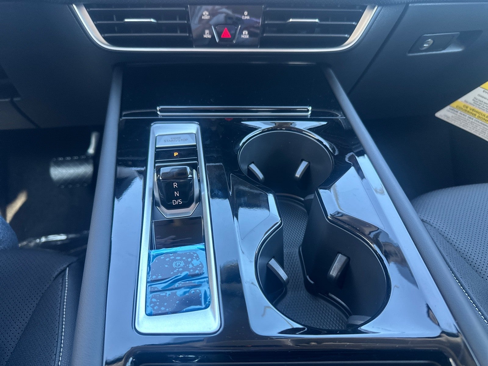 2026 Volkswagen Atlas 2.0T SE w/Technology FWD