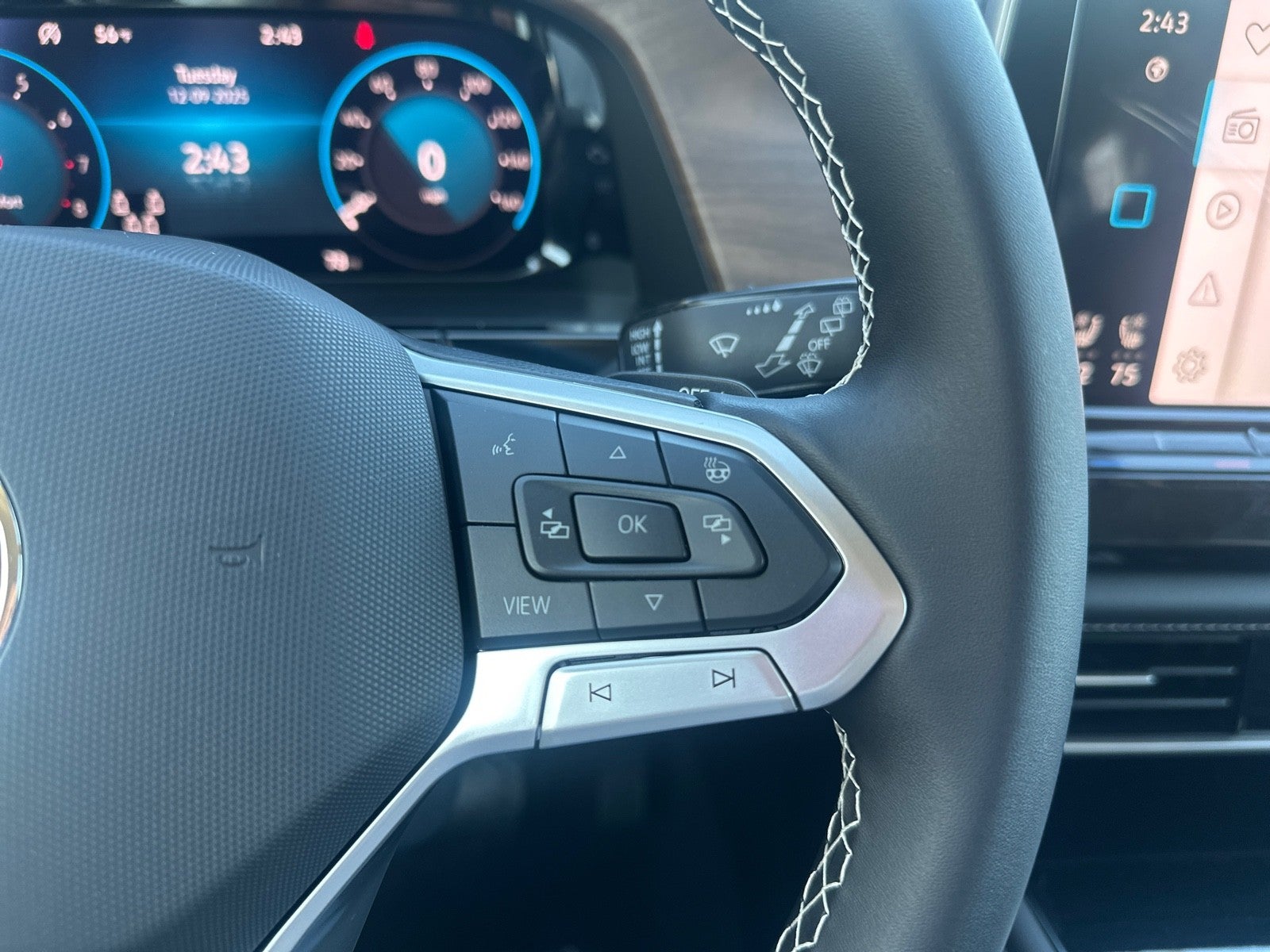 2026 Volkswagen Atlas 2.0T SE w/Technology FWD