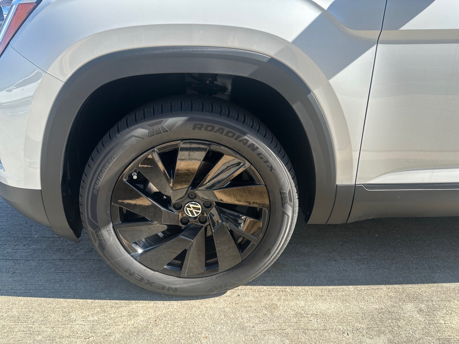 2026 Volkswagen Atlas 2.0T SE w/Technology FWD