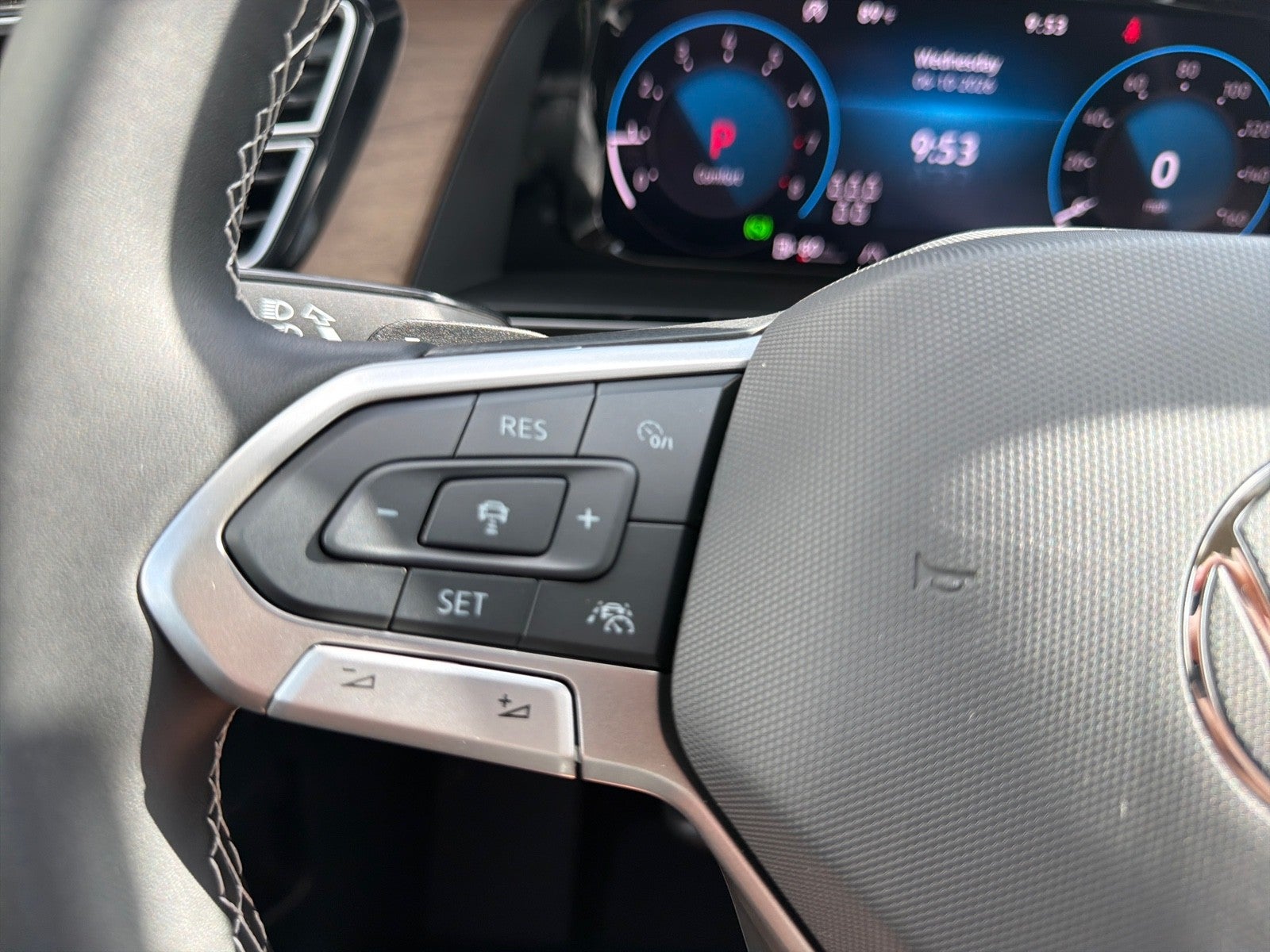 2026 Volkswagen Atlas 2.0T SE w/Technology FWD