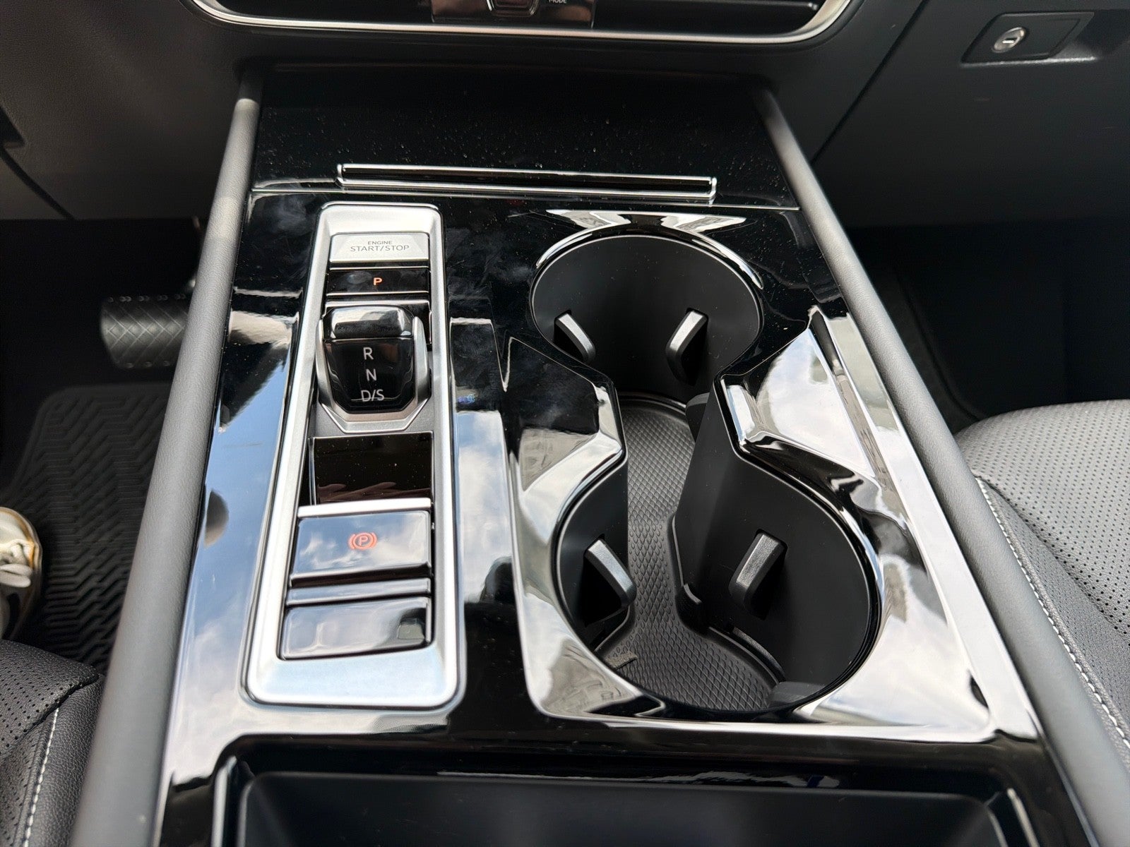 2026 Volkswagen Atlas 2.0T SE w/Technology FWD