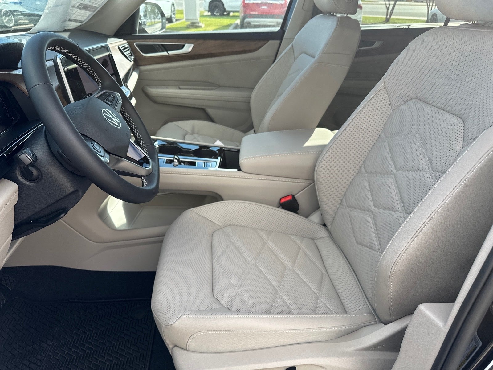 2026 Volkswagen Atlas 2.0T SE w/Technology FWD