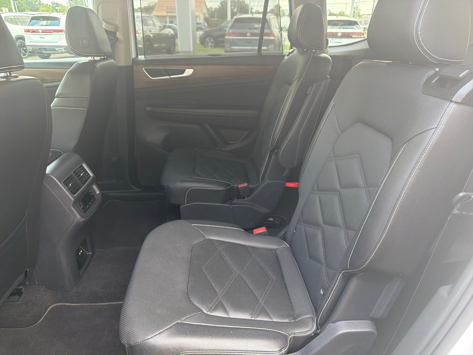 2024 Volkswagen Atlas 2.0T SE w/Technology FWD