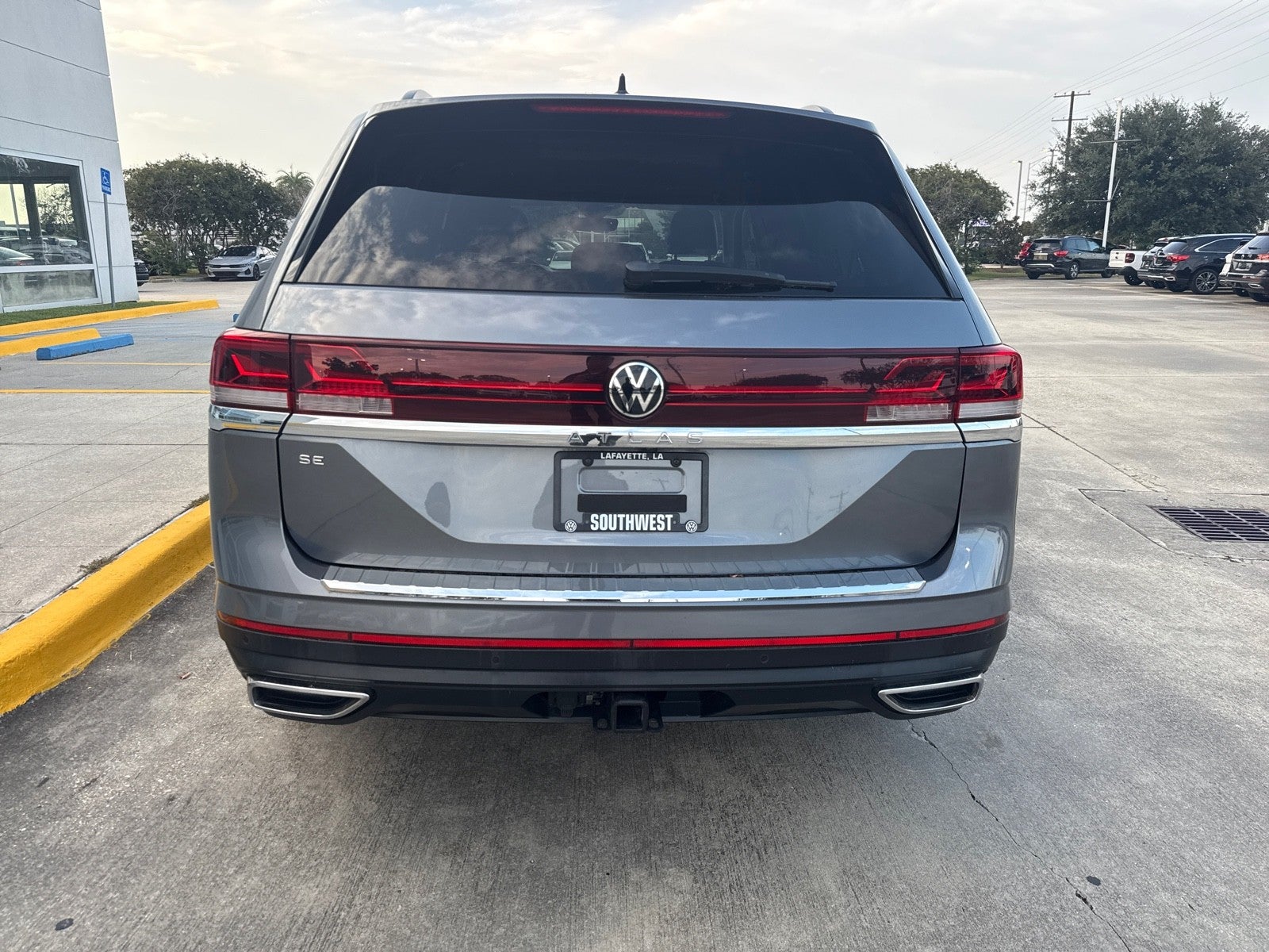 2024 Volkswagen Atlas 2.0T SE w/Technology FWD